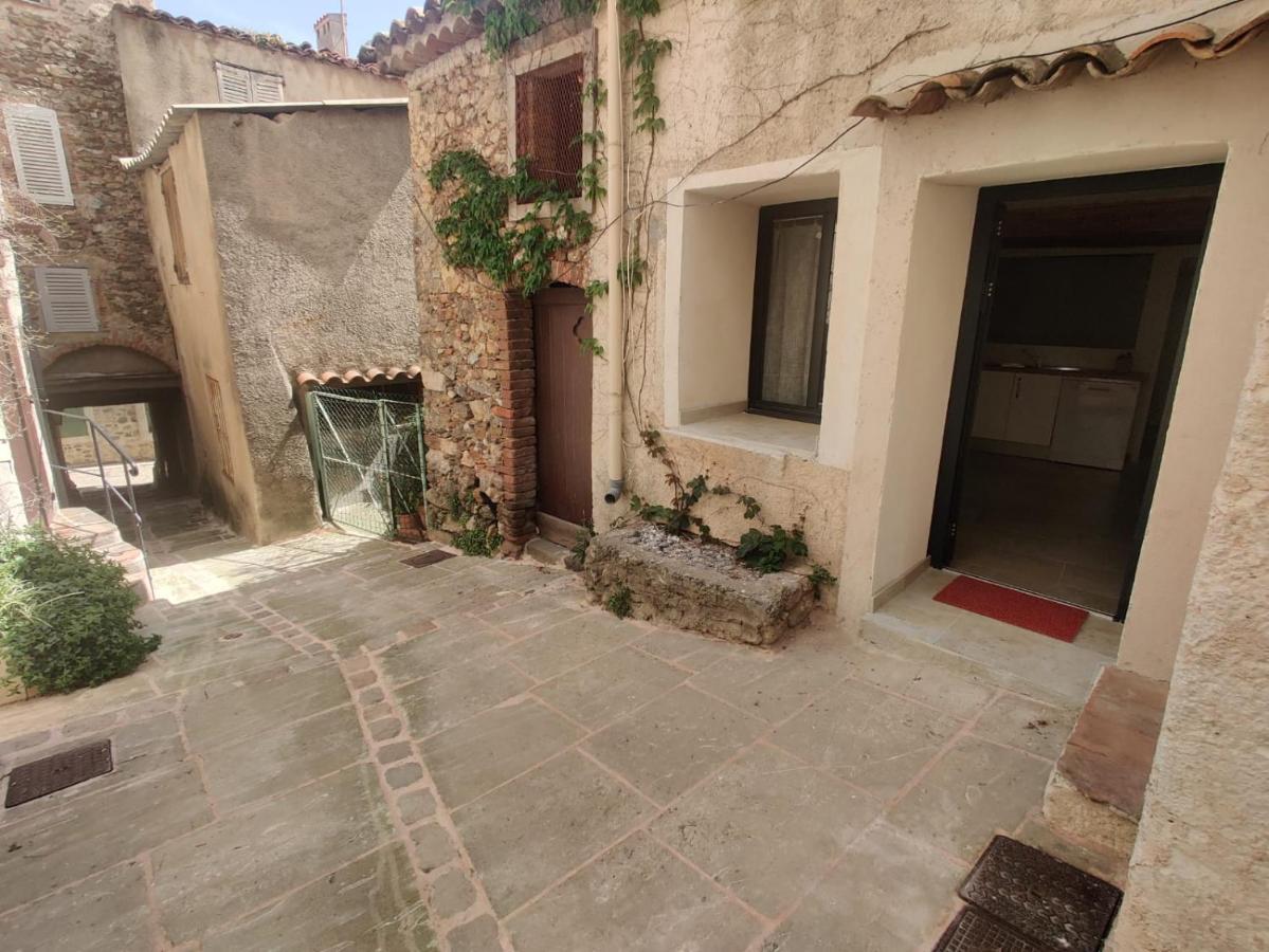 Logement Neuf Centre Du Village Aux Pieds Du Chateau กรีโมด์ ภายนอก รูปภาพ