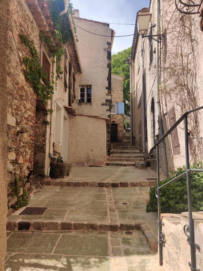 Logement Neuf Centre Du Village Aux Pieds Du Chateau กรีโมด์ ภายนอก รูปภาพ